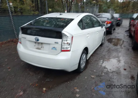 2011 Toyota Prius Two z USA, uszkodzony, nr VIN JTDKN3DU6B0270006